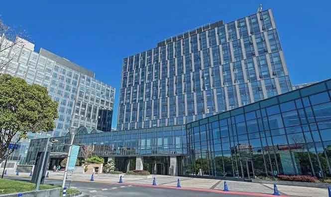 东方万国企业中心写字楼出租:金桥核心区的产业生态与租赁价值